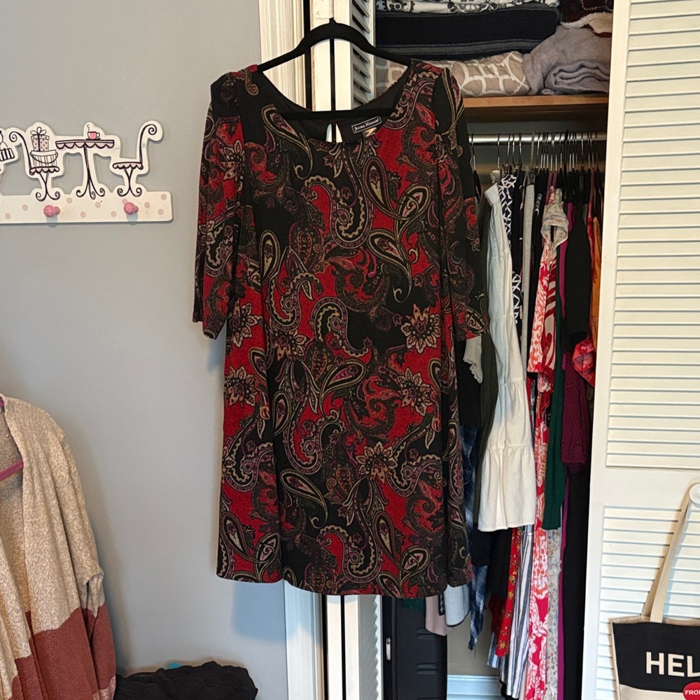 Jessica Howard Red and Black Paisley Mini Dress